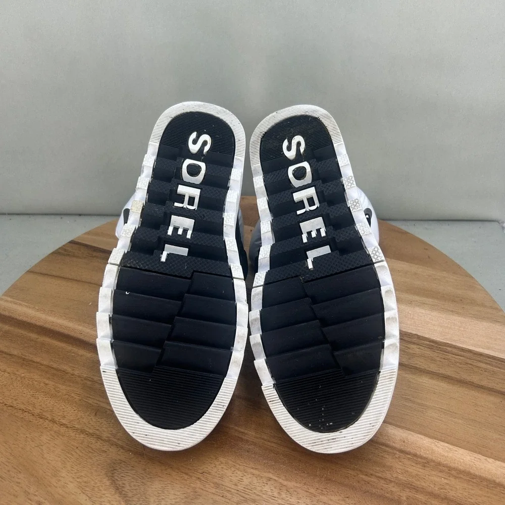 Sorel Kinetic Short Puffy Waterproof Boots White Black NL3750-101 Womens 7